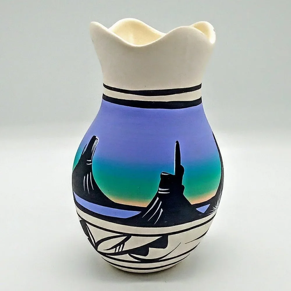 Native American Cedar Mesa Pottery Fluted Rim Vase SIGNED